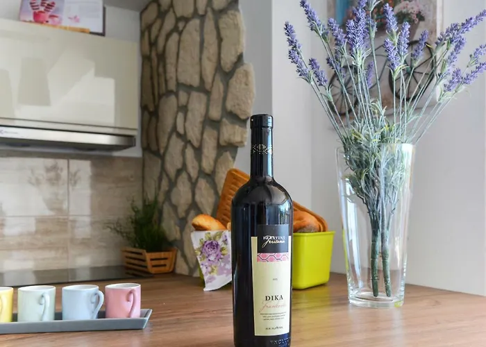 Kaj-lux Novi * Novi Vinodolski